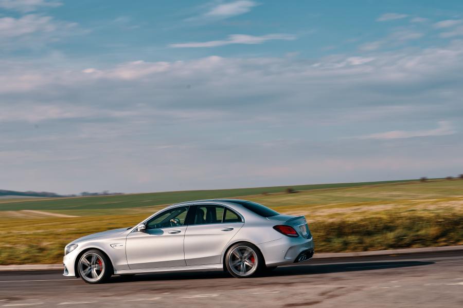  Mercedes-AMG C63 S (W205) 2018 года  (UK) (фото 5 из 40)